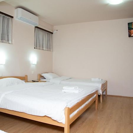 Motel Imperija Ub Εξωτερικό φωτογραφία