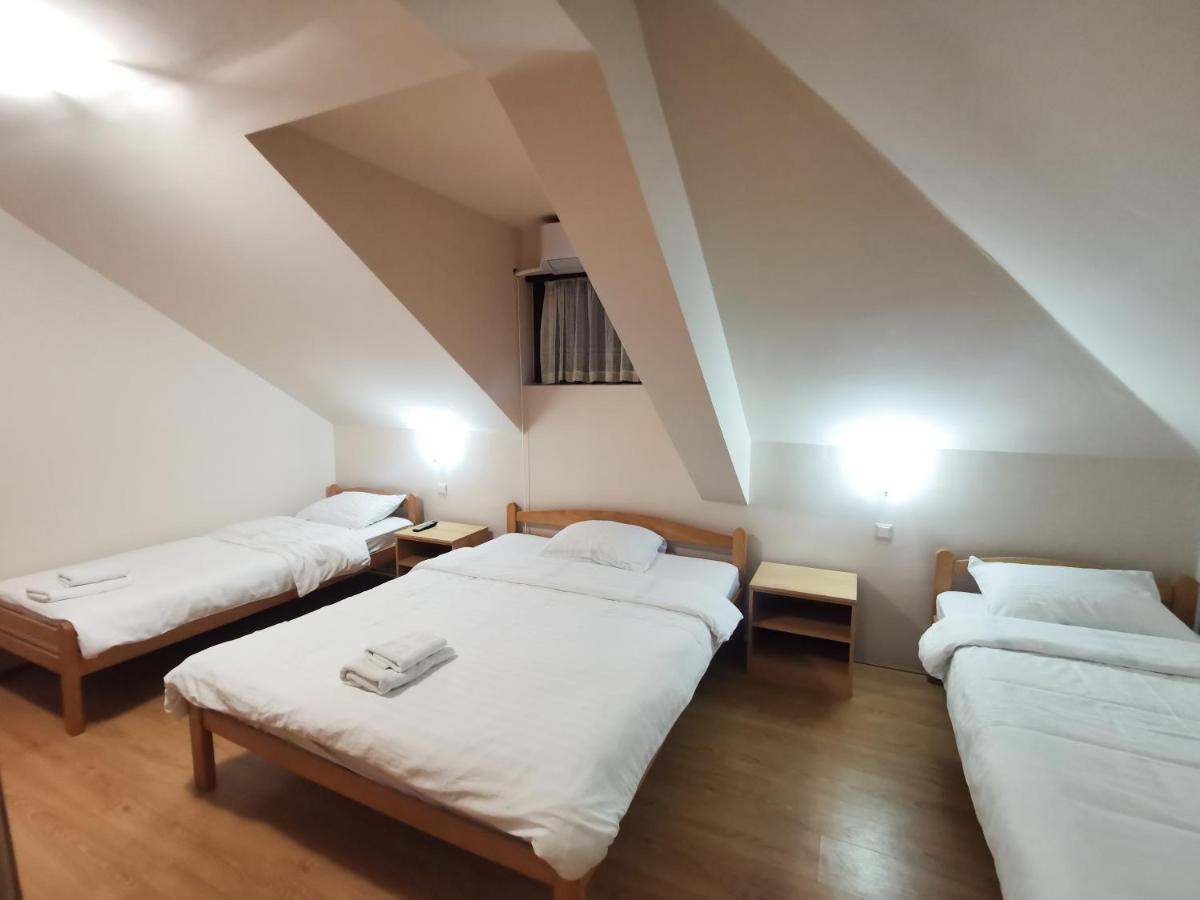 Motel Imperija Ub Εξωτερικό φωτογραφία